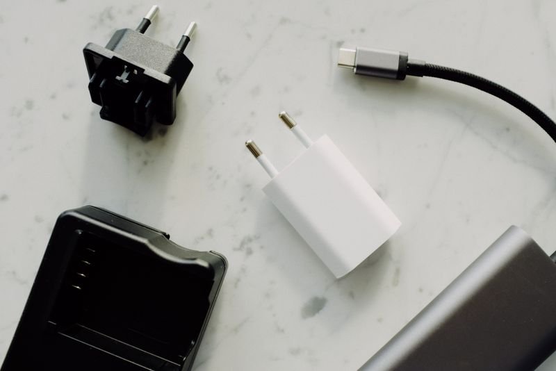 كابل شحن وبيانات USB-C